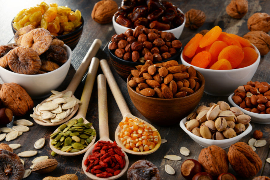 Het volledige assortiment noten en snacks van Nomy Nuts