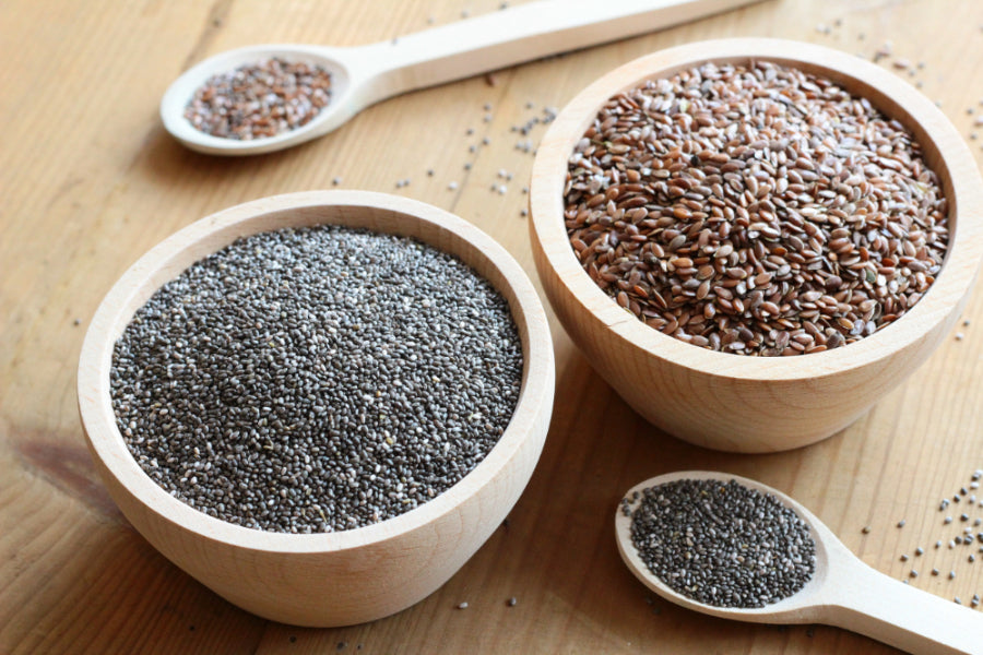 Natuurlijke zaden zoals chia en hennepzaad